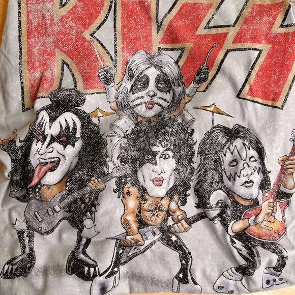 KISS Cartoon Graphic Light Gray Intentional White Splotches Band Tee Size M - Picture 2 of 5